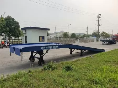 Cầu dẫn lên container 11×2.4 mét